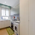 L02 - Con Terrazzo E Posto Auto