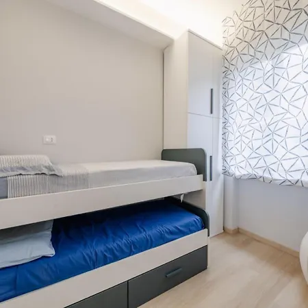 L02 - Con Terrazzo E Posto Auto Numana