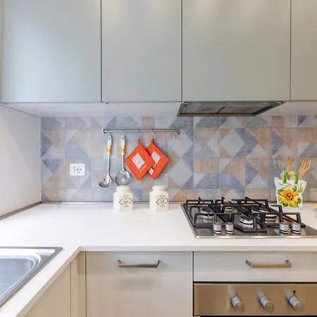 L02 - Con Terrazzo E Posto Auto Lejlighed *