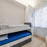 L02 - Con Terrazzo E Posto Auto Numana