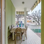 L02 - Con Terrazzo E Posto Auto Numana