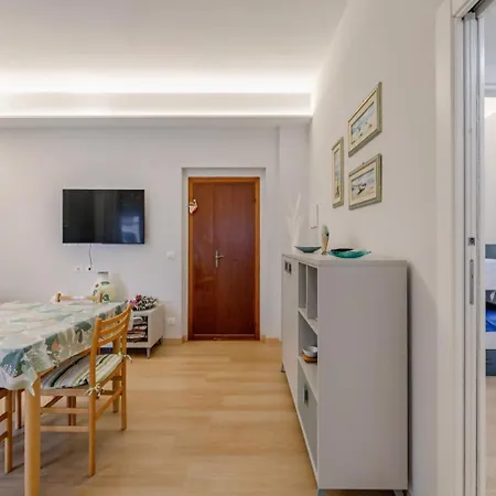 Apartment L02 Con Terrazzo E Posto Auto